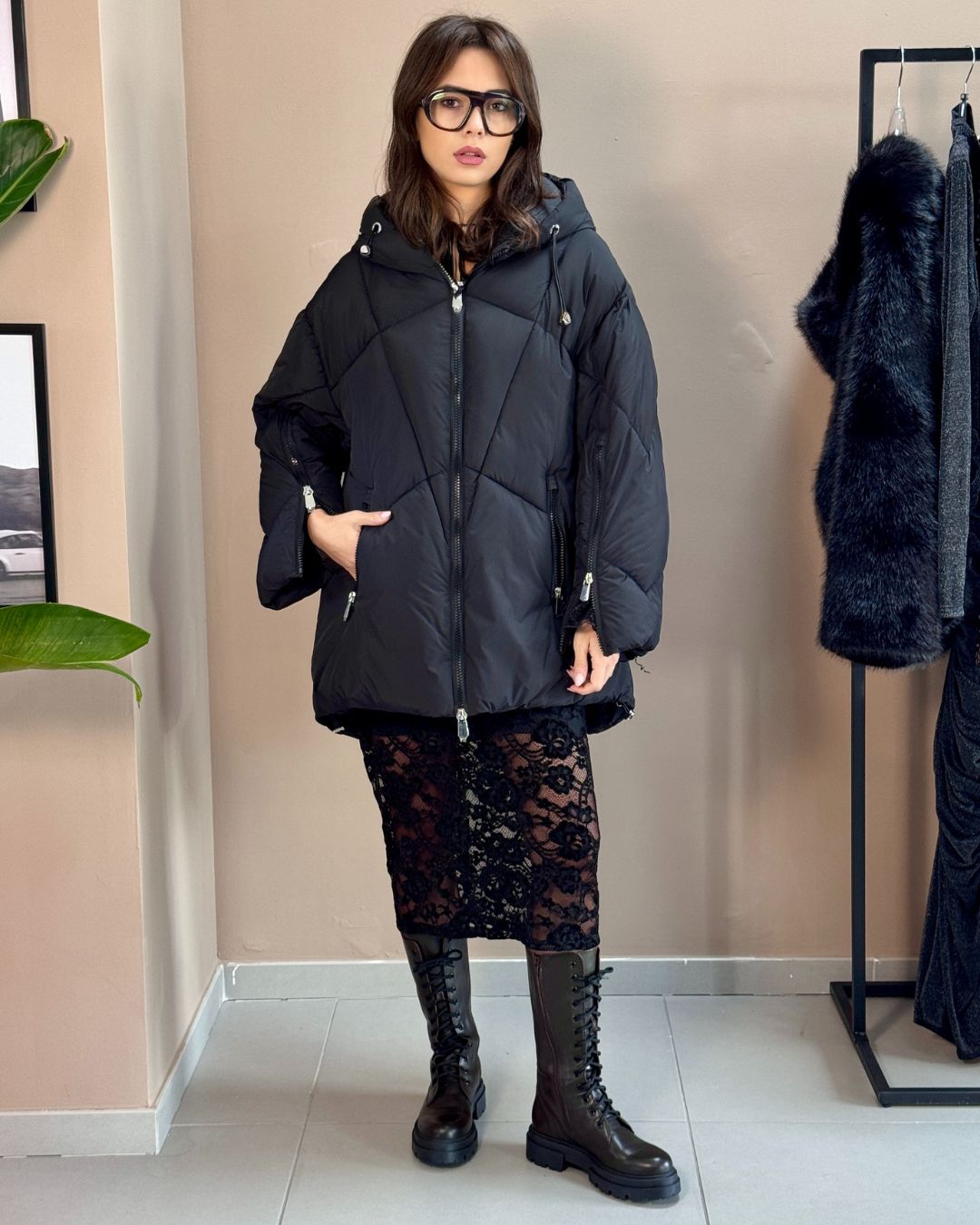 Giacca imbottita oversize con cappuccio e zip