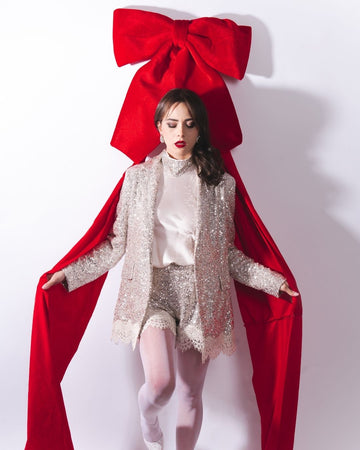 Short | Shine and Lace